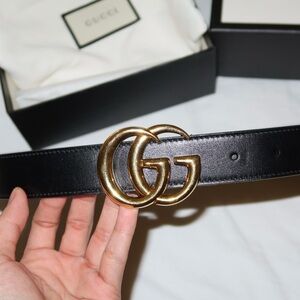 Gucci GG Marmont leather belt with shiny buckle